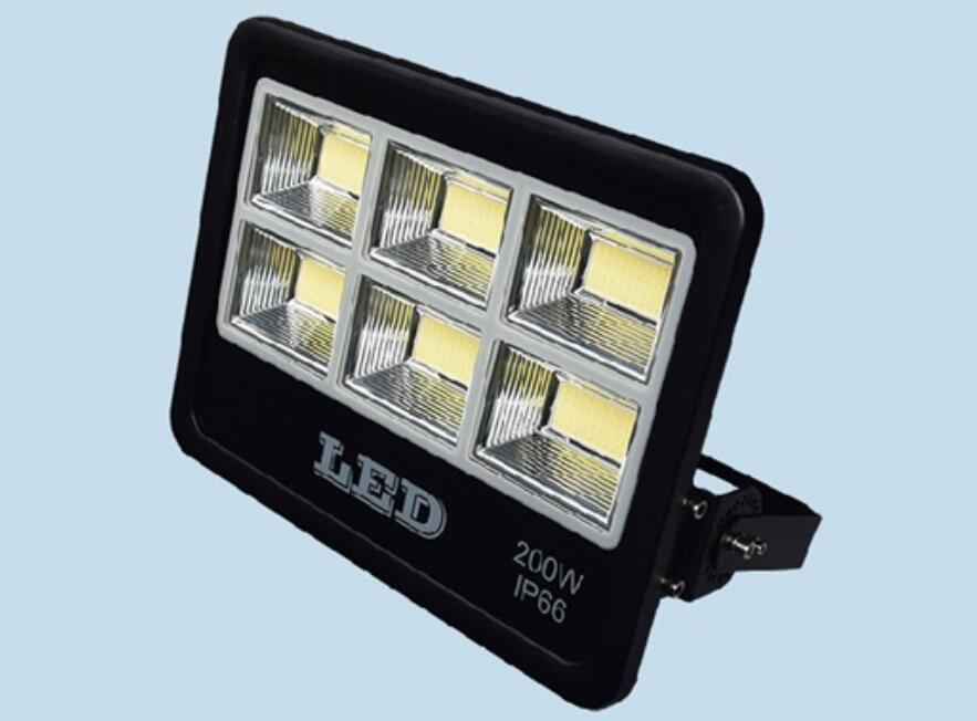 led投光燈的結構是怎樣的，為（wéi）何會出（chū）現水霧？